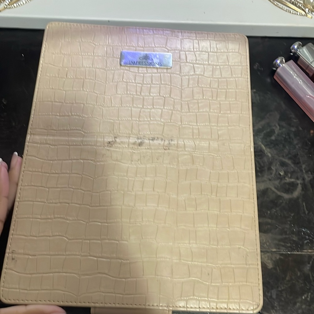 Impressions travel mirror